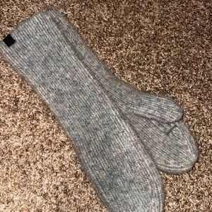 Lululemon Woolen Mittens